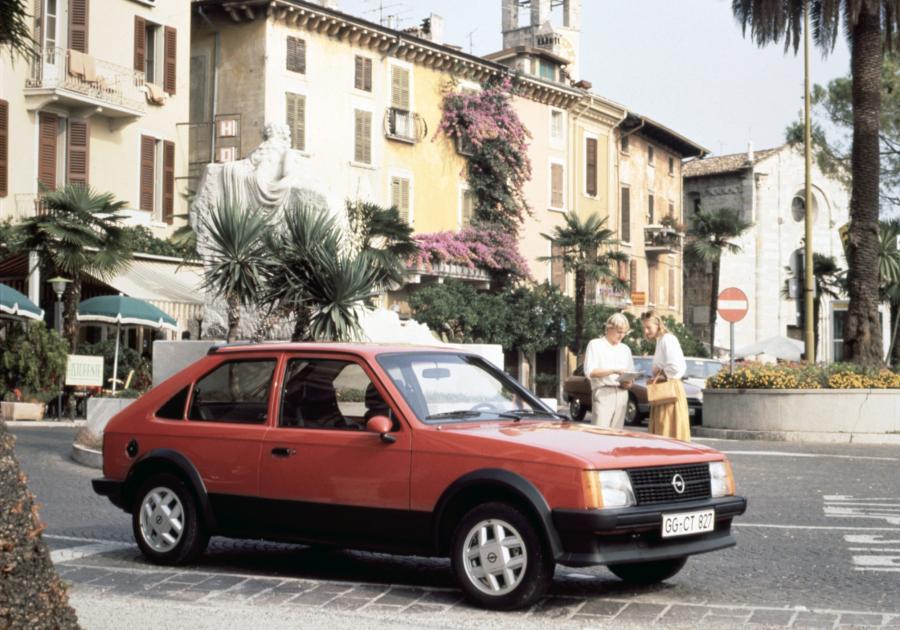  Opel Kadett SR 3-Door 1979 года  (фото 7 из 14)